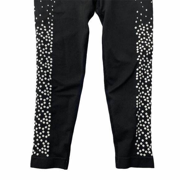 Fabletics Seamless printed capri leggings in jacquard dots women’s XS - Picture 6 of 12